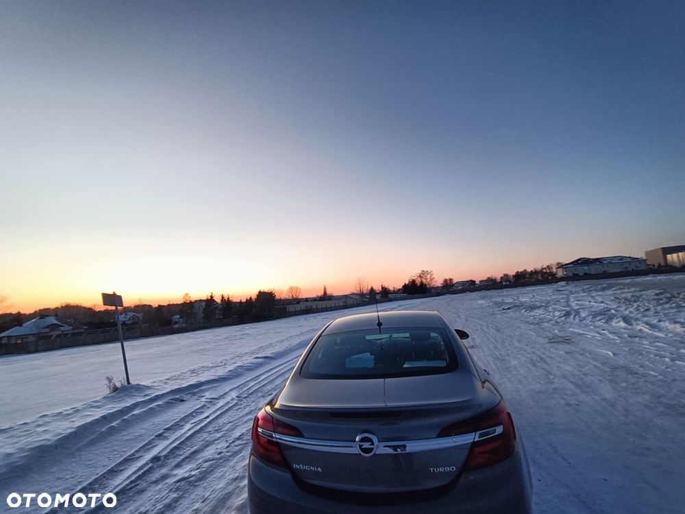 Opel Insignia - 1