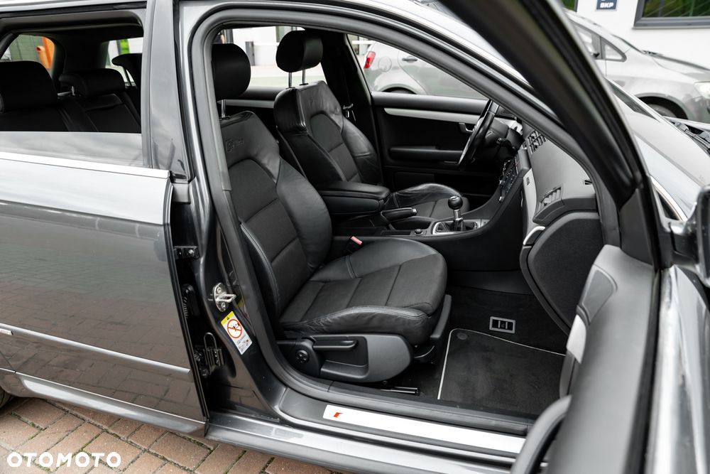 Audi A4 Avant 2.0T FSI Quattro - 21
