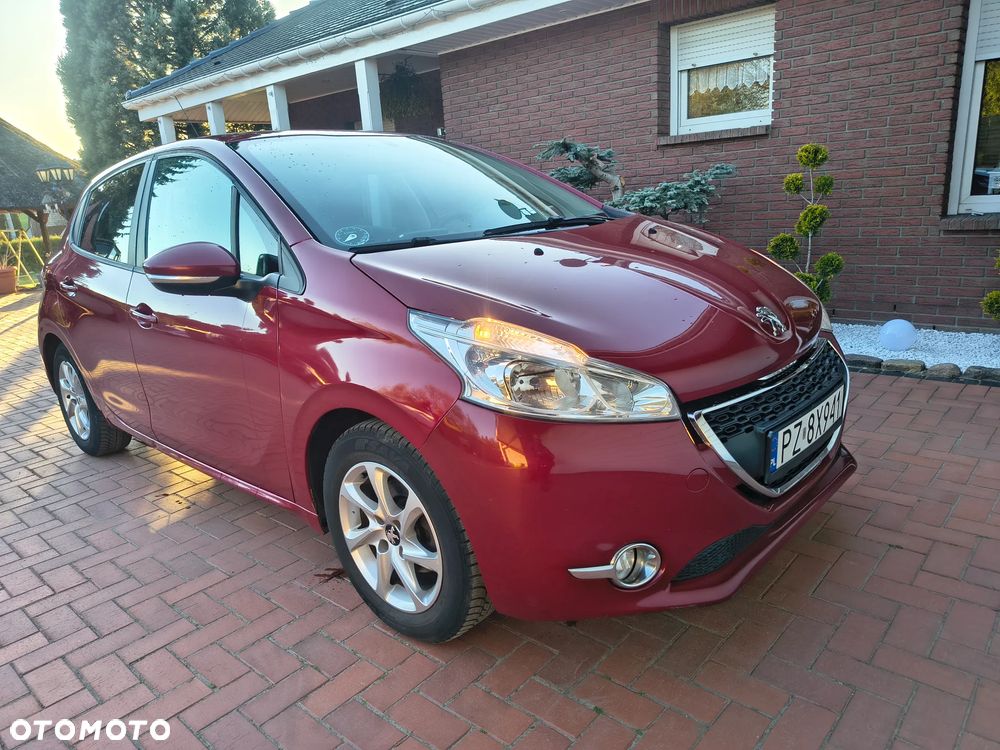 Peugeot 208 1.2 VTi Allure - 6