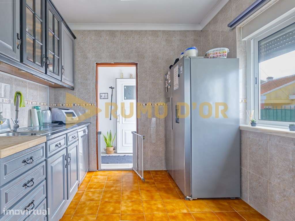 Moradia T2 Térrea Carregado com 155 m² de Logradouro - Grande imagem: 5/33