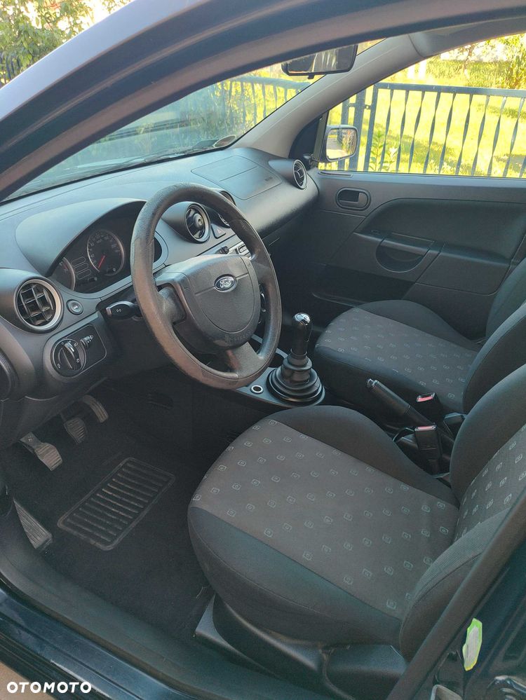 Ford Fiesta - 7
