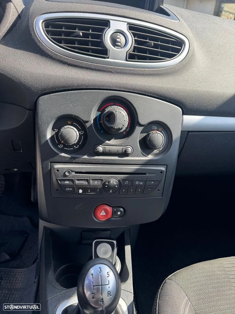 Renault Clio - 6