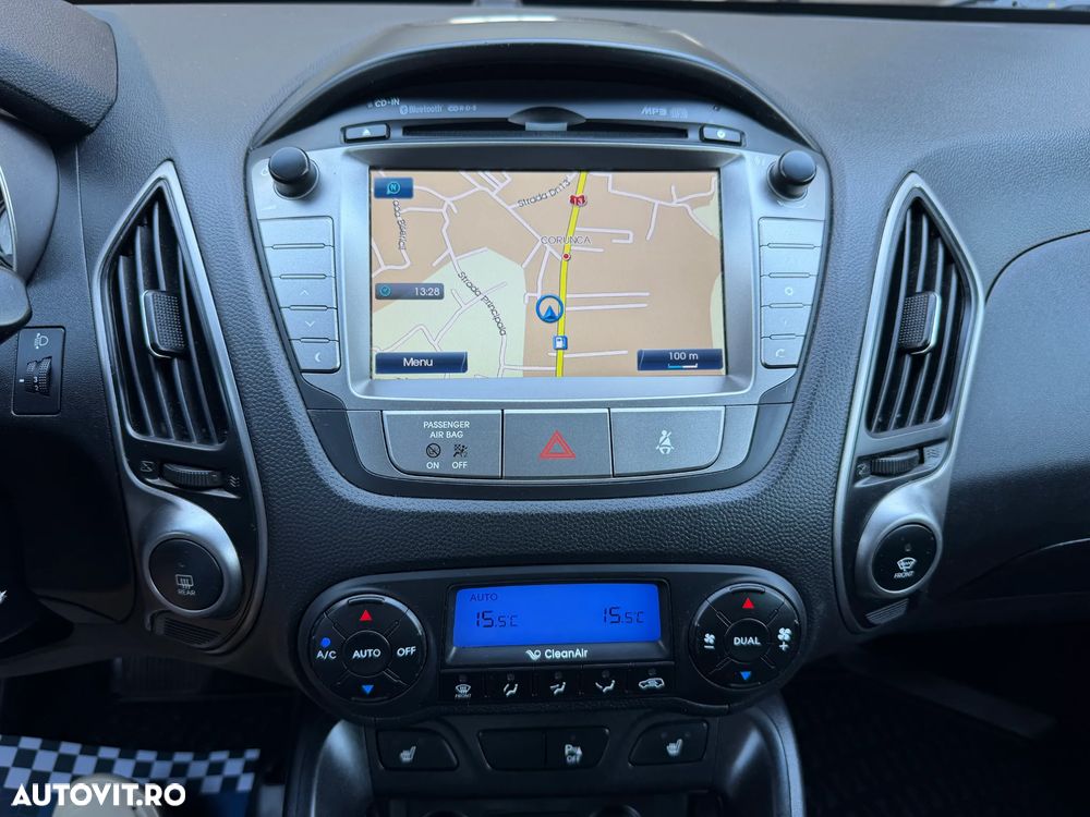 Hyundai ix35 2.0 CRDI 4WD Automatik Style - 12