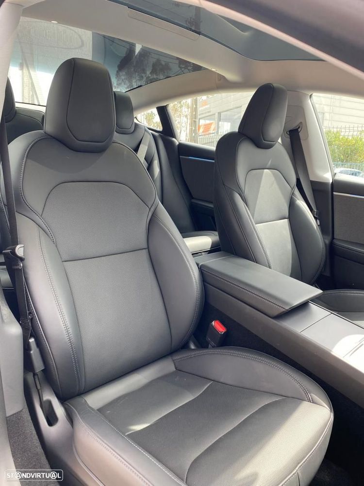 Tesla Model 3 Long Range Tração Traseira - 5