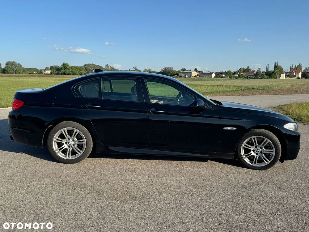 BMW Seria 5 550i xDrive Sport-Aut - 6