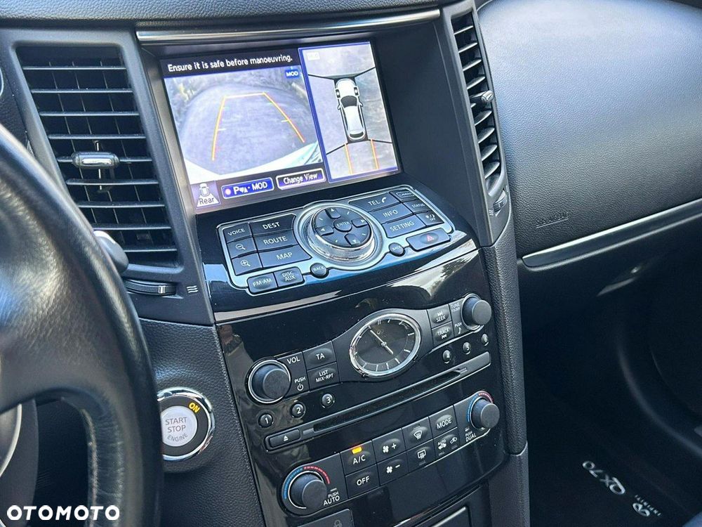 Infiniti QX70 3.7 AWD S Premium - 11