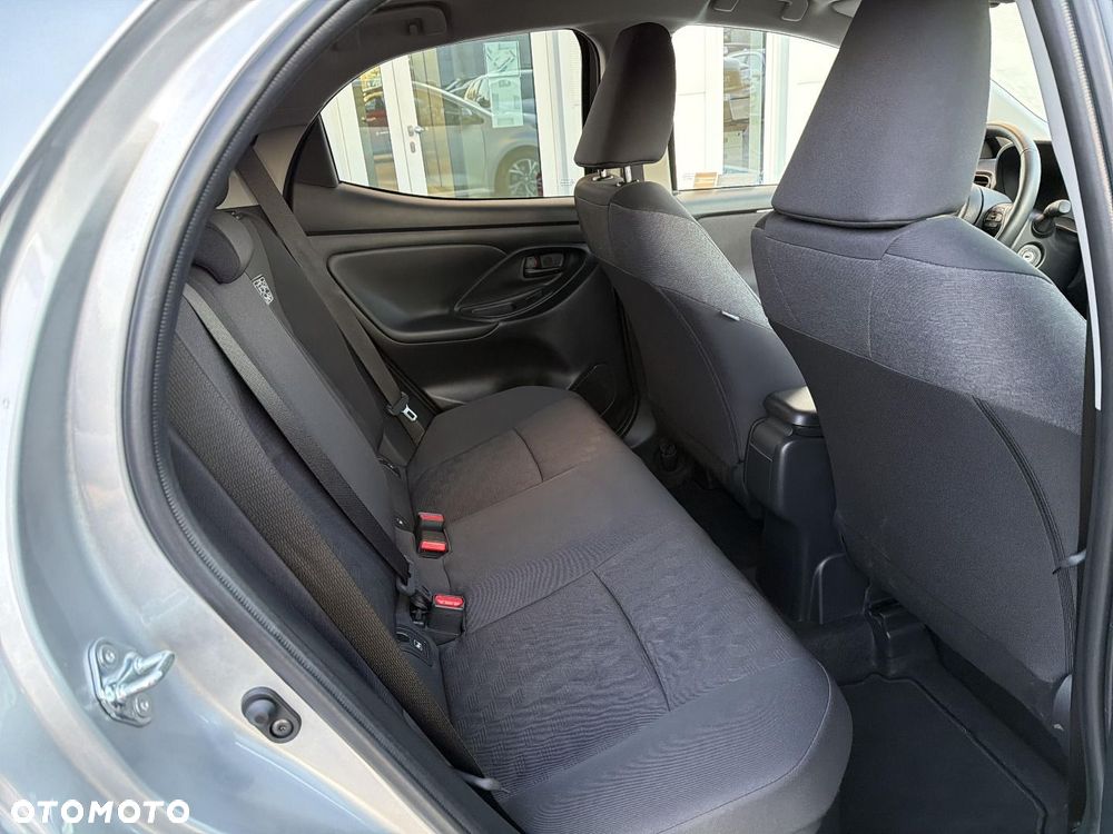 Toyota Yaris - 13