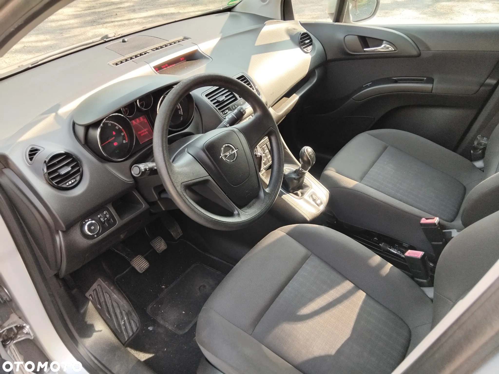 Opel Meriva - 9
