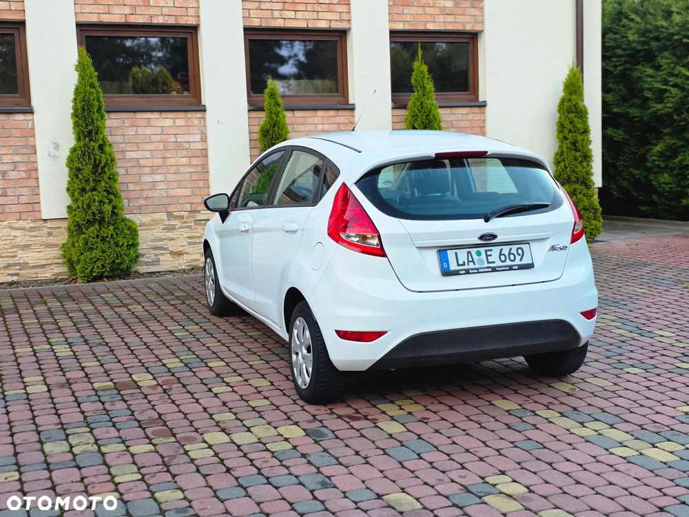 Ford Fiesta 1.25 Ambiente - 36