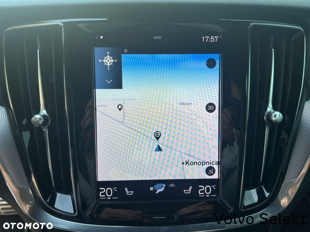 Volvo V60 B5 B AWD R-Design - 17