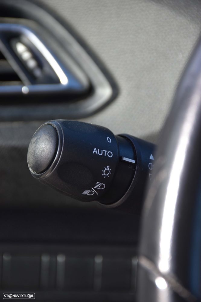 Peugeot 308 1.5 BlueHDi Style - 28