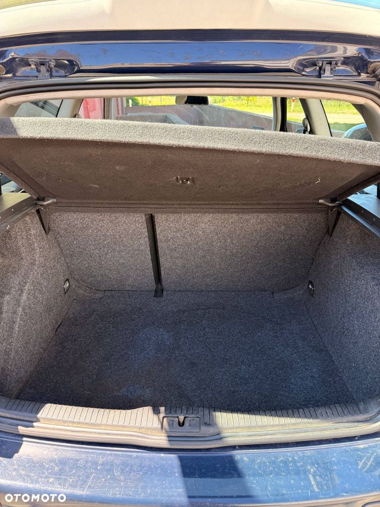 Volkswagen Golf 1.6 Basis - 12