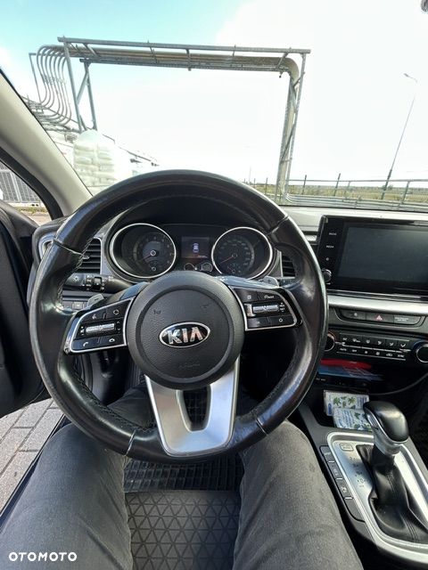 Kia Ceed - 12