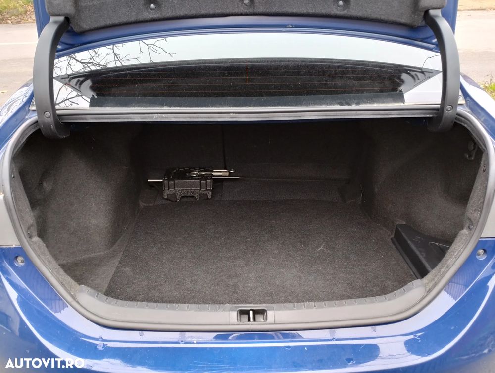 Toyota Corolla 1.33 Dual VVT-i Luna - 14