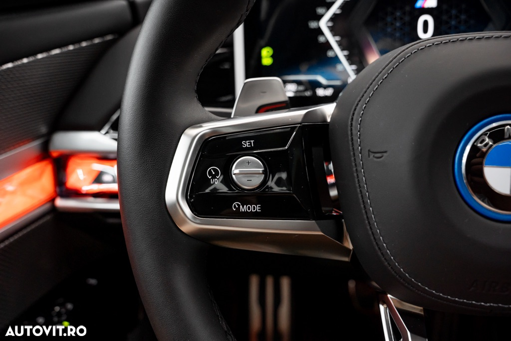 BMW Seria 7 750e xDrive AT PHEV - 33