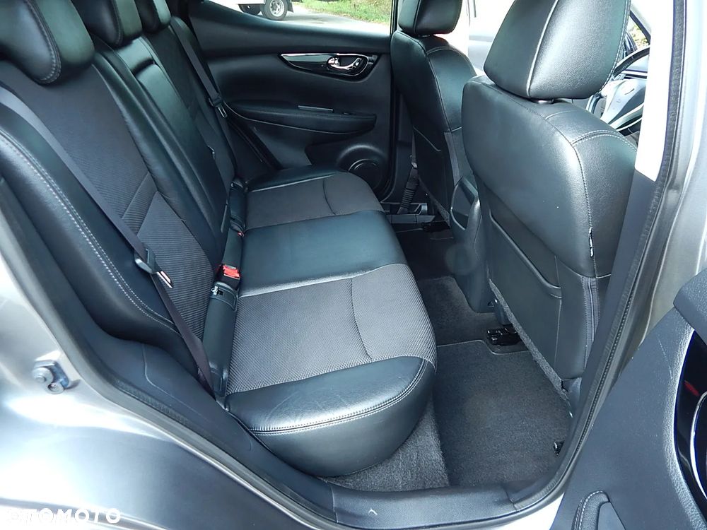 Nissan Qashqai 1.2 DIG-T N-Vision EU6 - 31