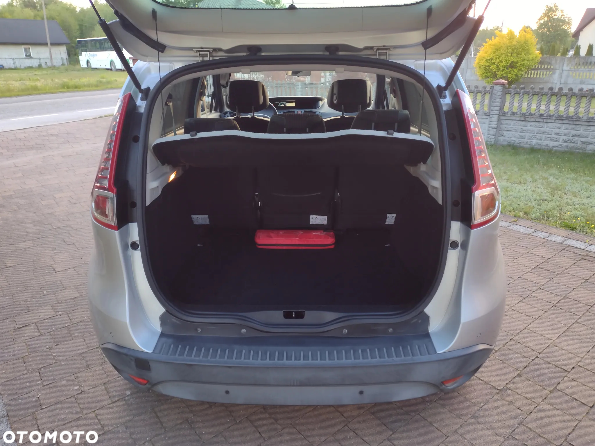 Renault Scenic 1.4 16V TCE Bose Edition - 26