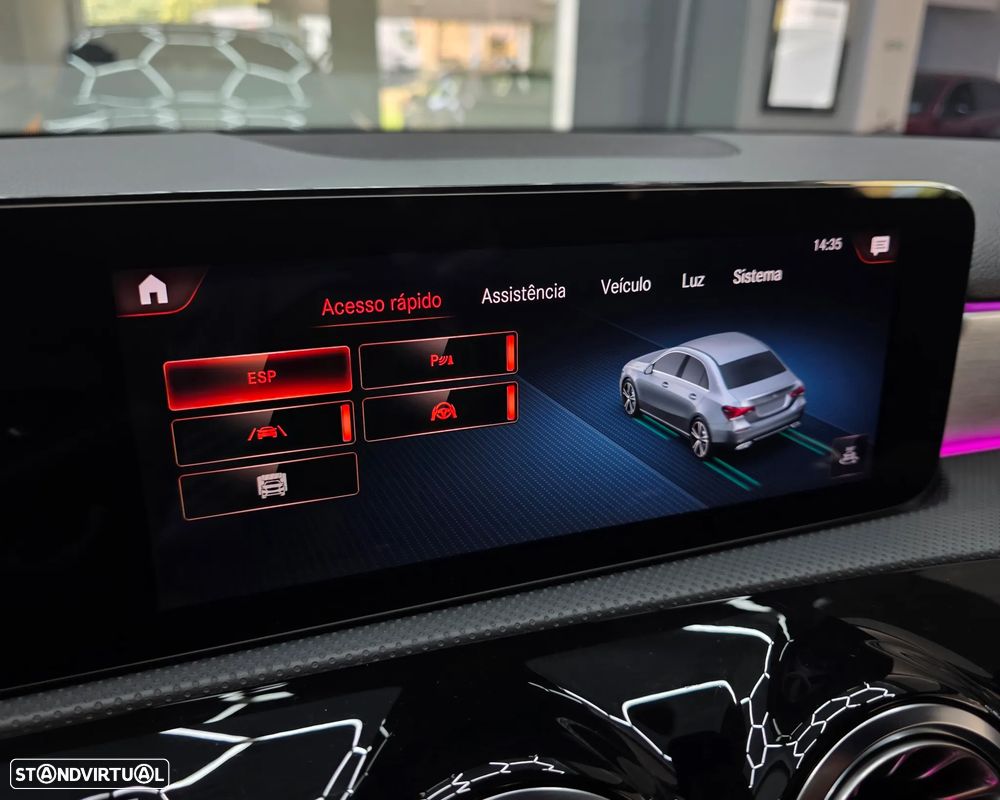 Mercedes-Benz A 250 Limousine e 8G-DCT AMG Line - 29