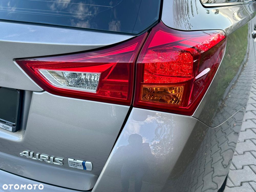 Toyota Auris 2013 photo 5