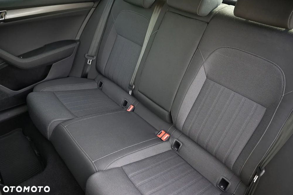 Skoda Superb 2.0 TDI SCR 4x4 Style DSG - 32