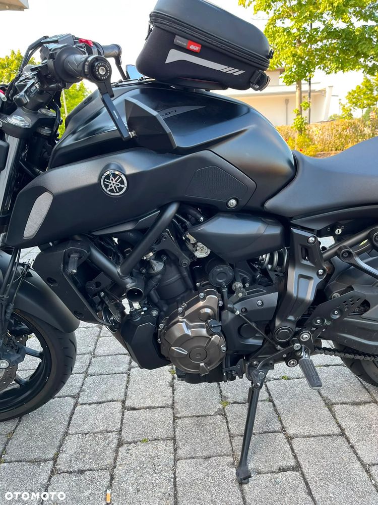 Yamaha MT - 7