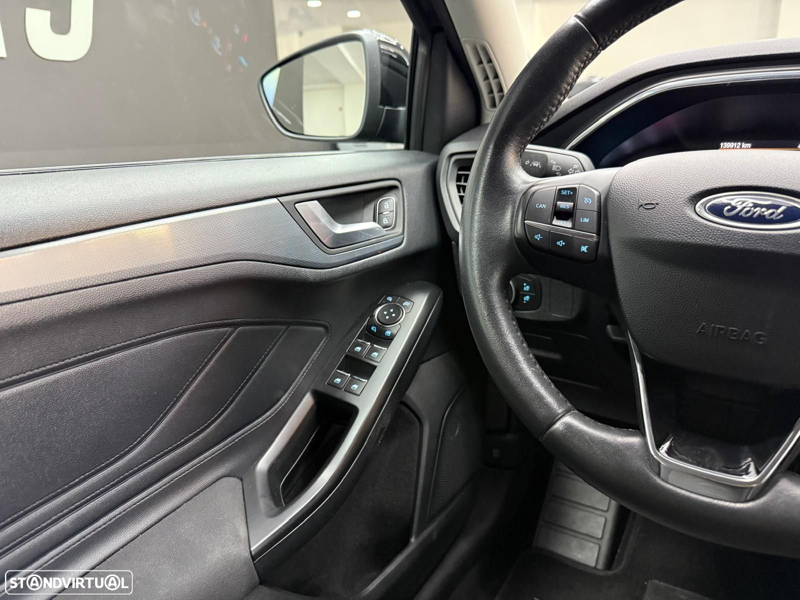 Ford Focus 1.0 EcoBoost Titanium - 31