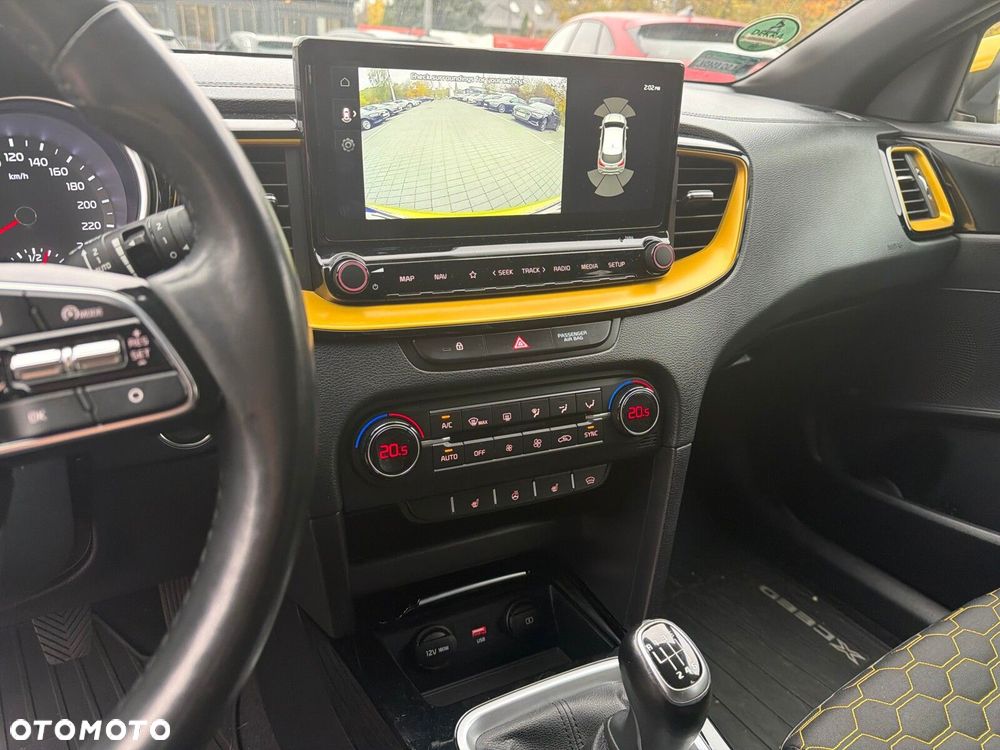 Kia XCeed 1.5 T-GDI MHEV L Business Line DCT - 14