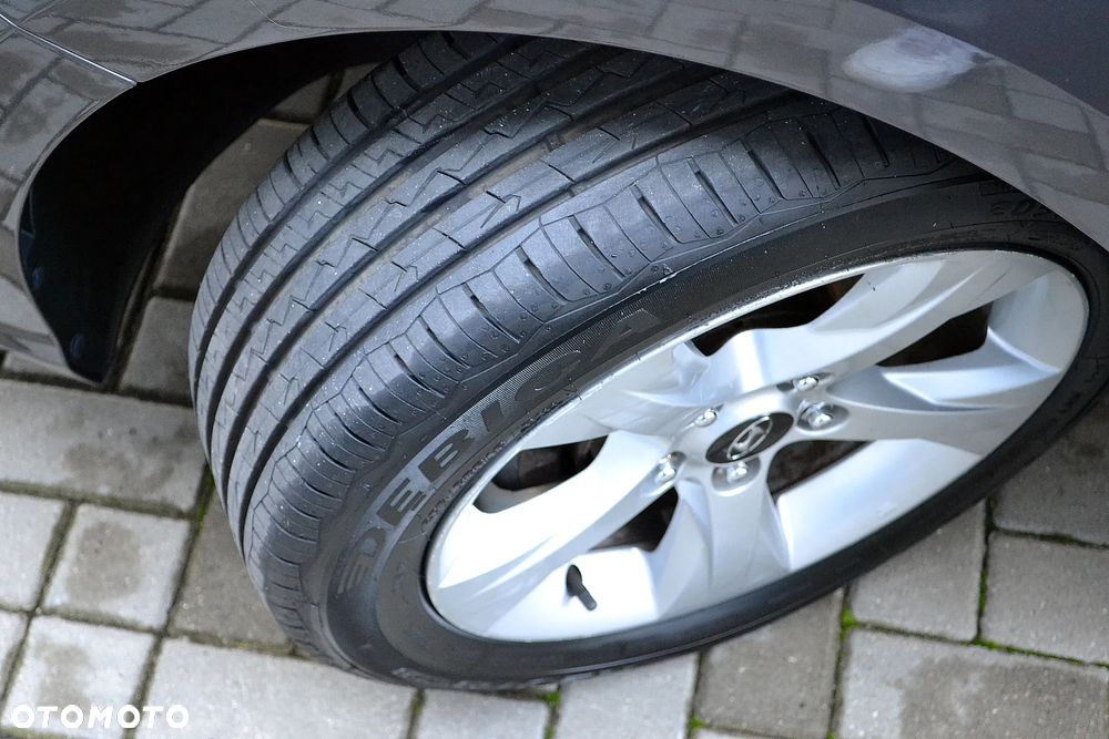 Hyundai i30 1.4 Classic + - 17