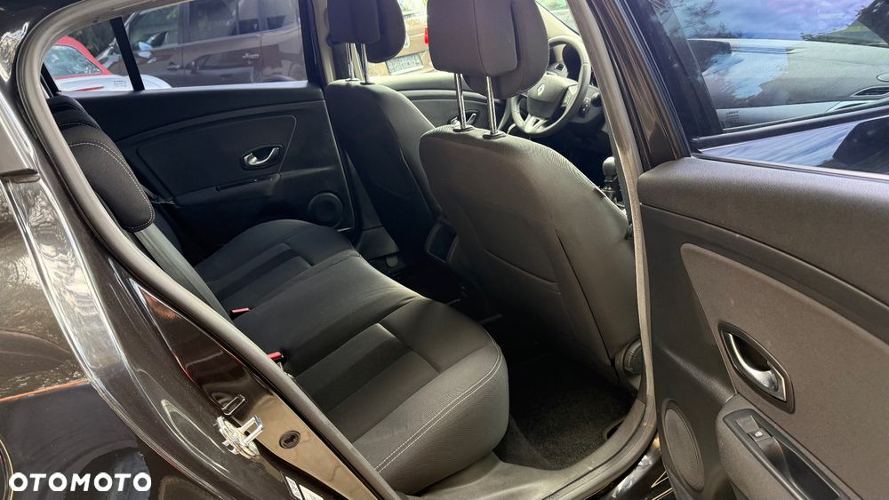 Renault Megane 1.6 16V 110 Paris - 31