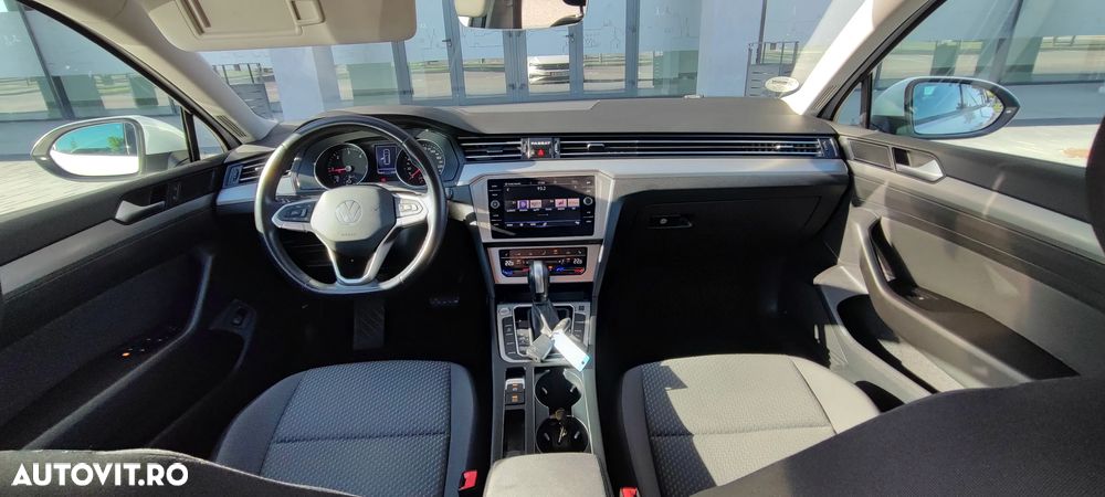 Volkswagen Passat 2.0 TDI SCR DSG Conceptline - 28