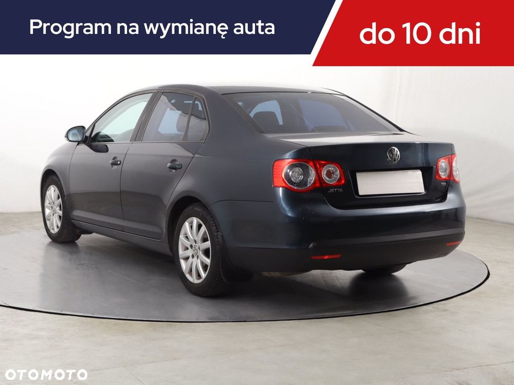 Volkswagen Jetta - 6