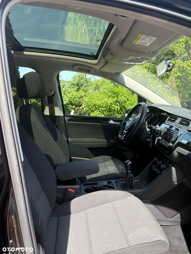 Volkswagen Touran 1.2 TSI BMT Comfortline - 11
