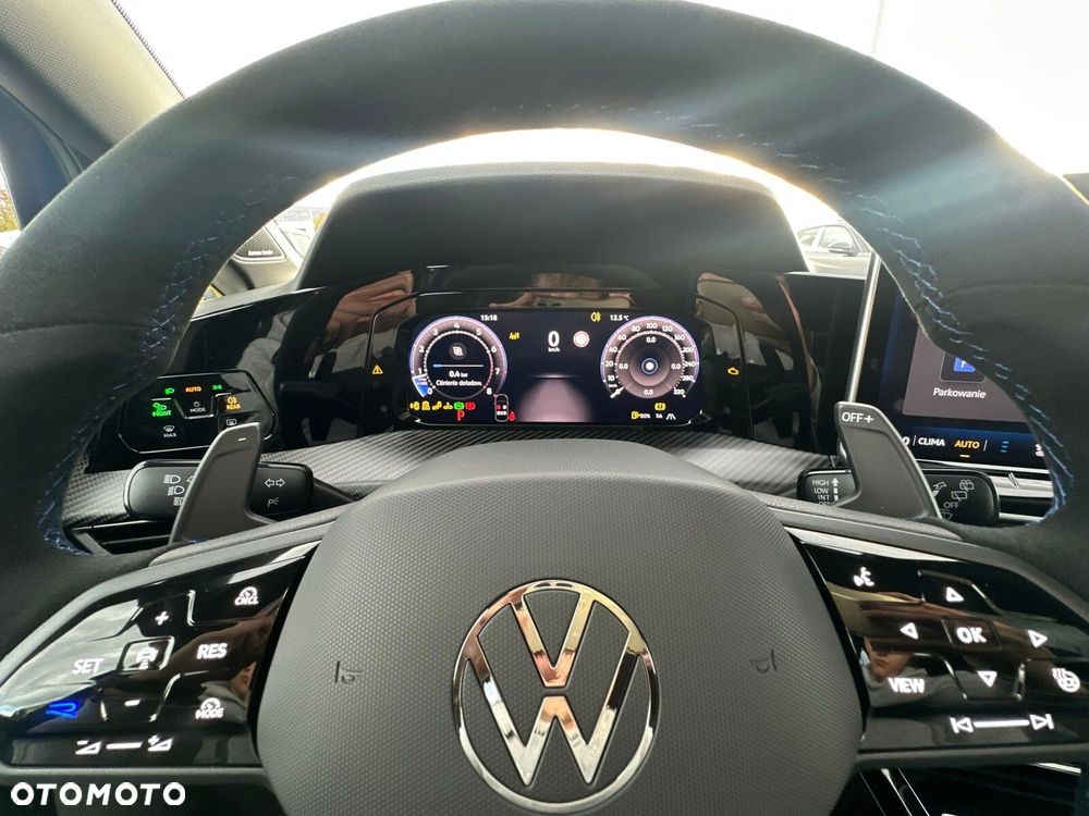 Volkswagen Golf 2.0 TSI 4Motion R DSG - 17
