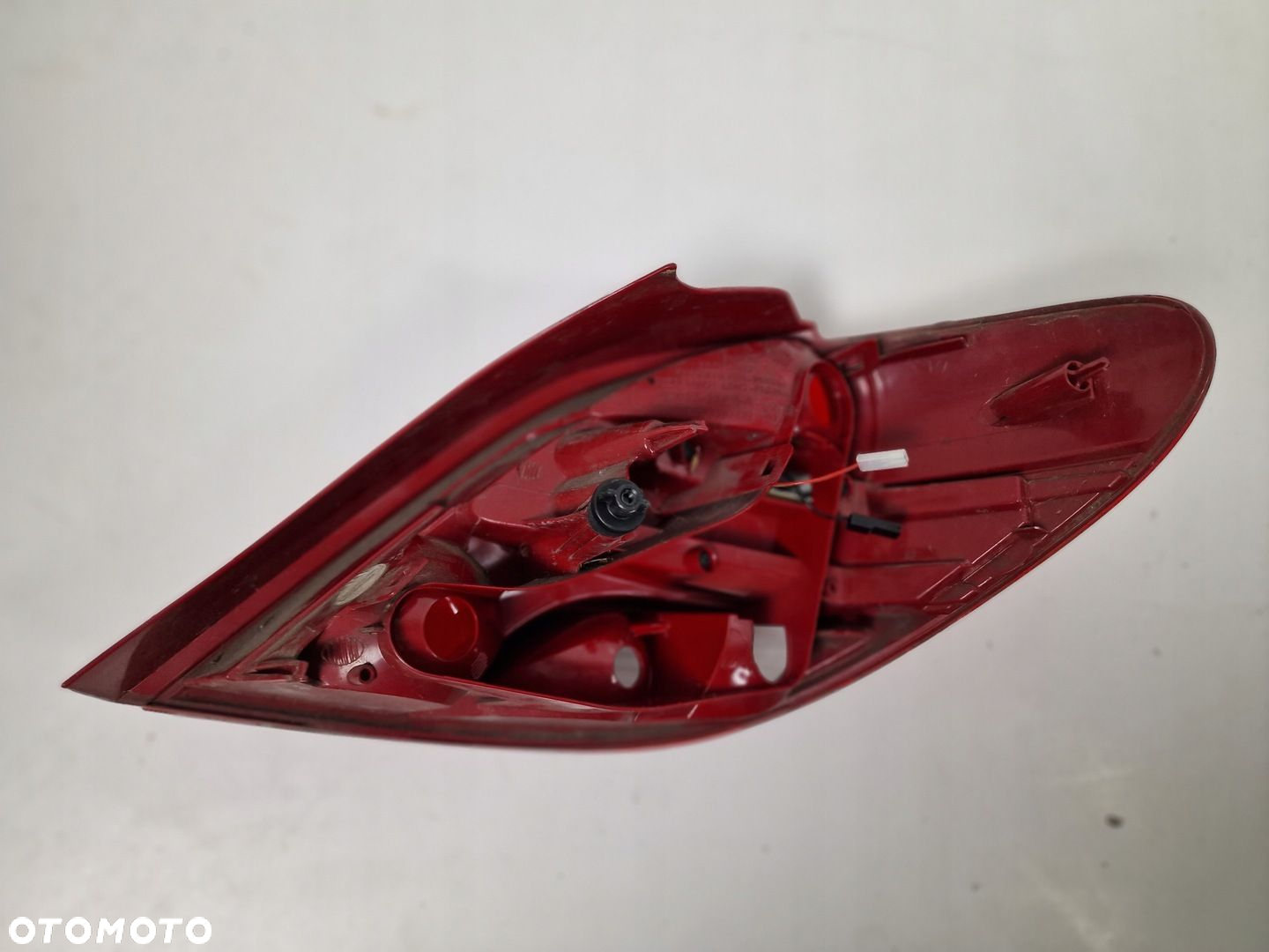 PEUGEOT 207 LIFT LAMPA TYŁ LEWA ORG. ŁADNA LED - 2