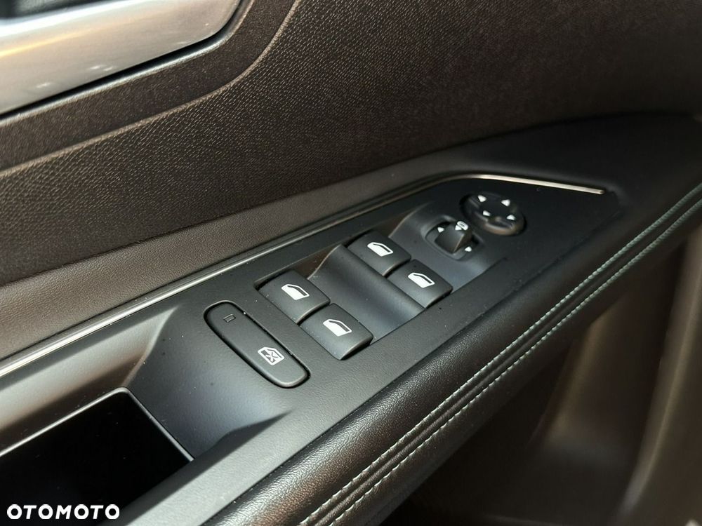 Peugeot 3008 225 e-EAT8 Allure Pack - 27