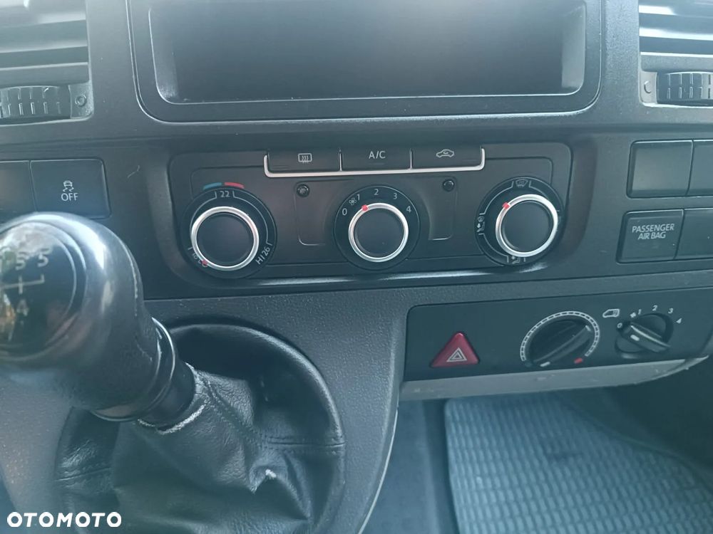Volkswagen Transporter T5 TDI L1H1 - 11