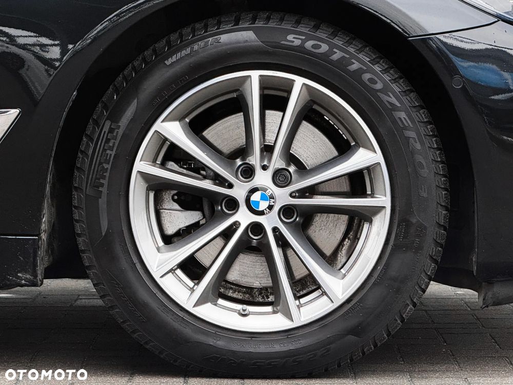 BMW Seria 5 520d xDrive Sport Line - 11