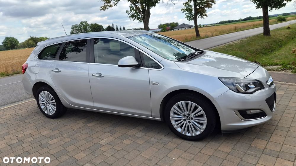 Opel Astra 1.4 T Cosmo - 4