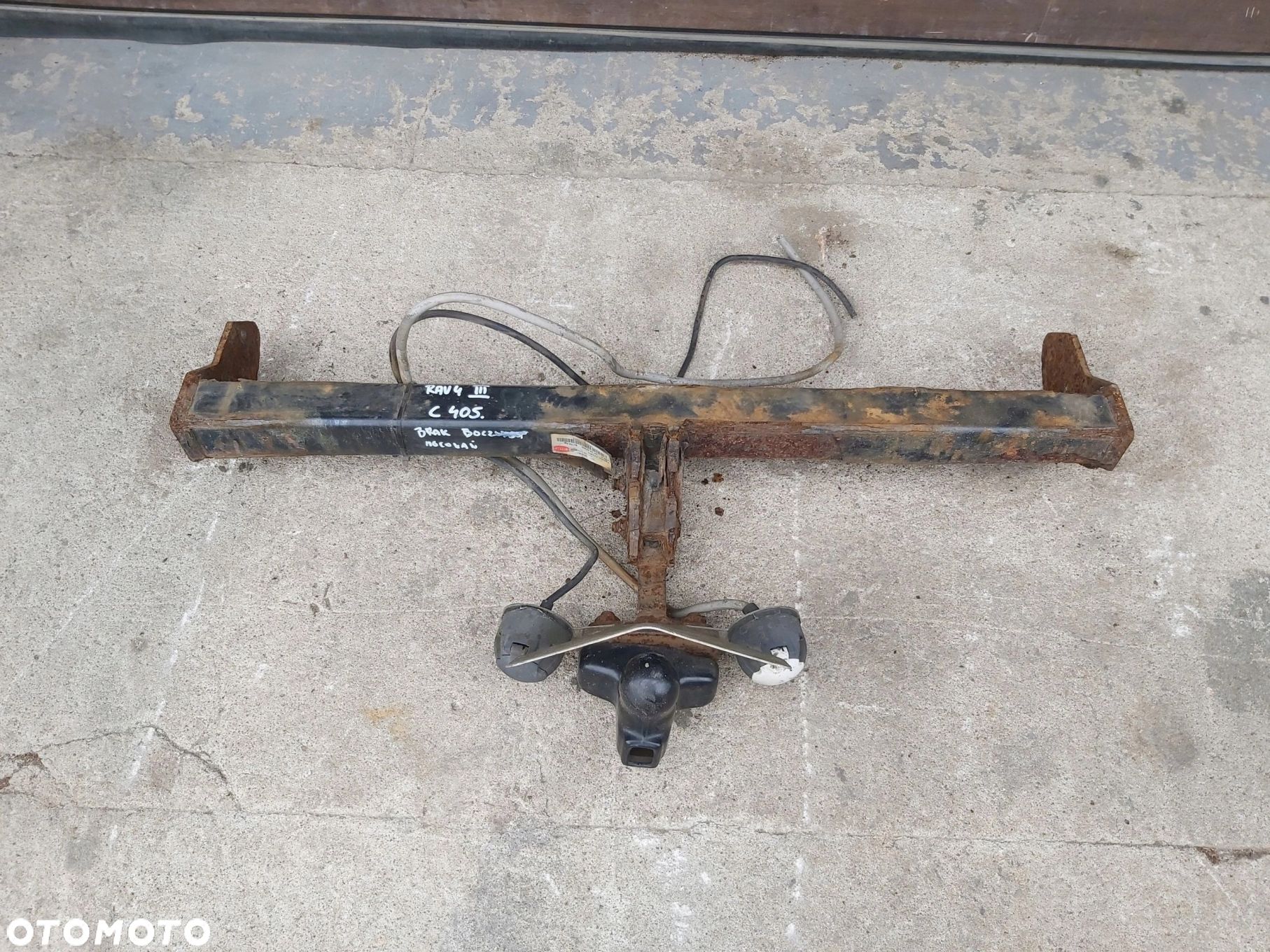 Toyota Rav4 III hak holowniczy przyczepki tył WITTER - 1