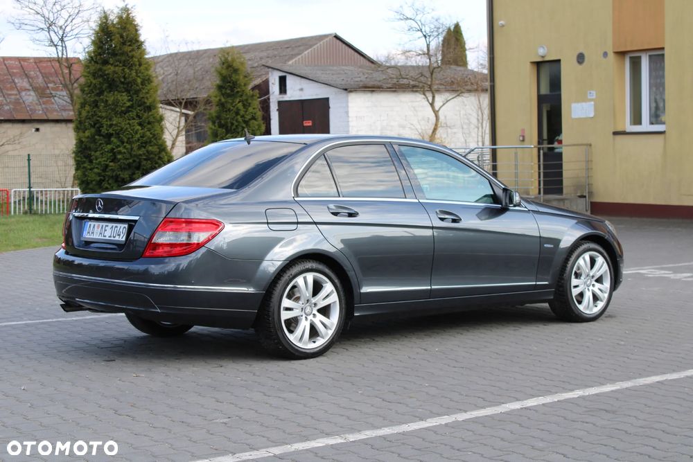 Mercedes-Benz Klasa C 180 Kompressor Automatik BlueEFFICIENCY Avantgarde - 15