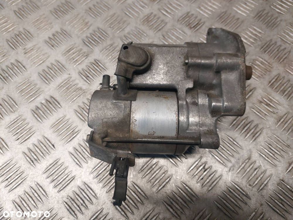 ROZRUSZNIK TOYOTA YARIS I LIFT 1.4 D4D 28100-33050 - 1