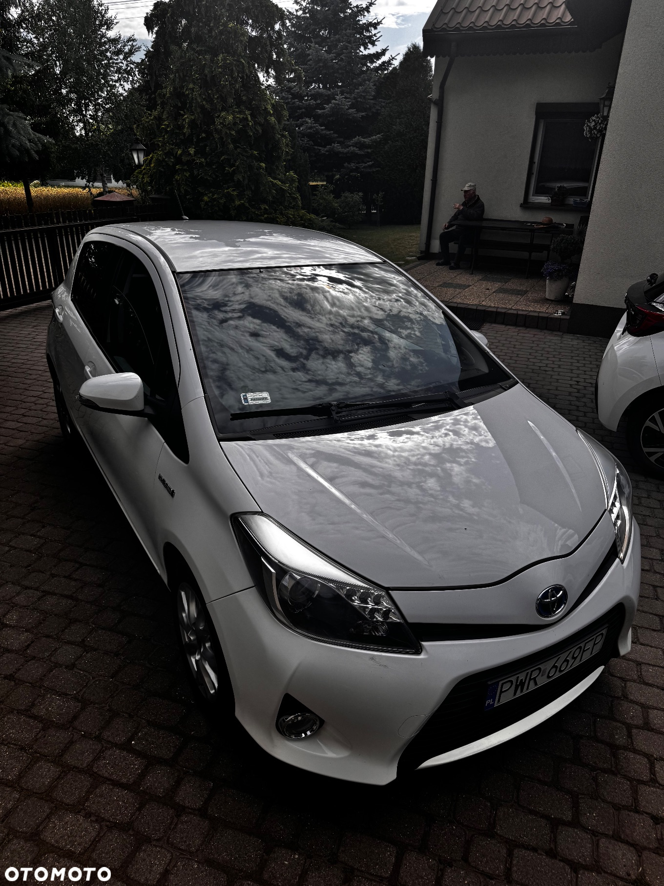 Toyota Yaris Hybrid 1.5 VVT-i - 7