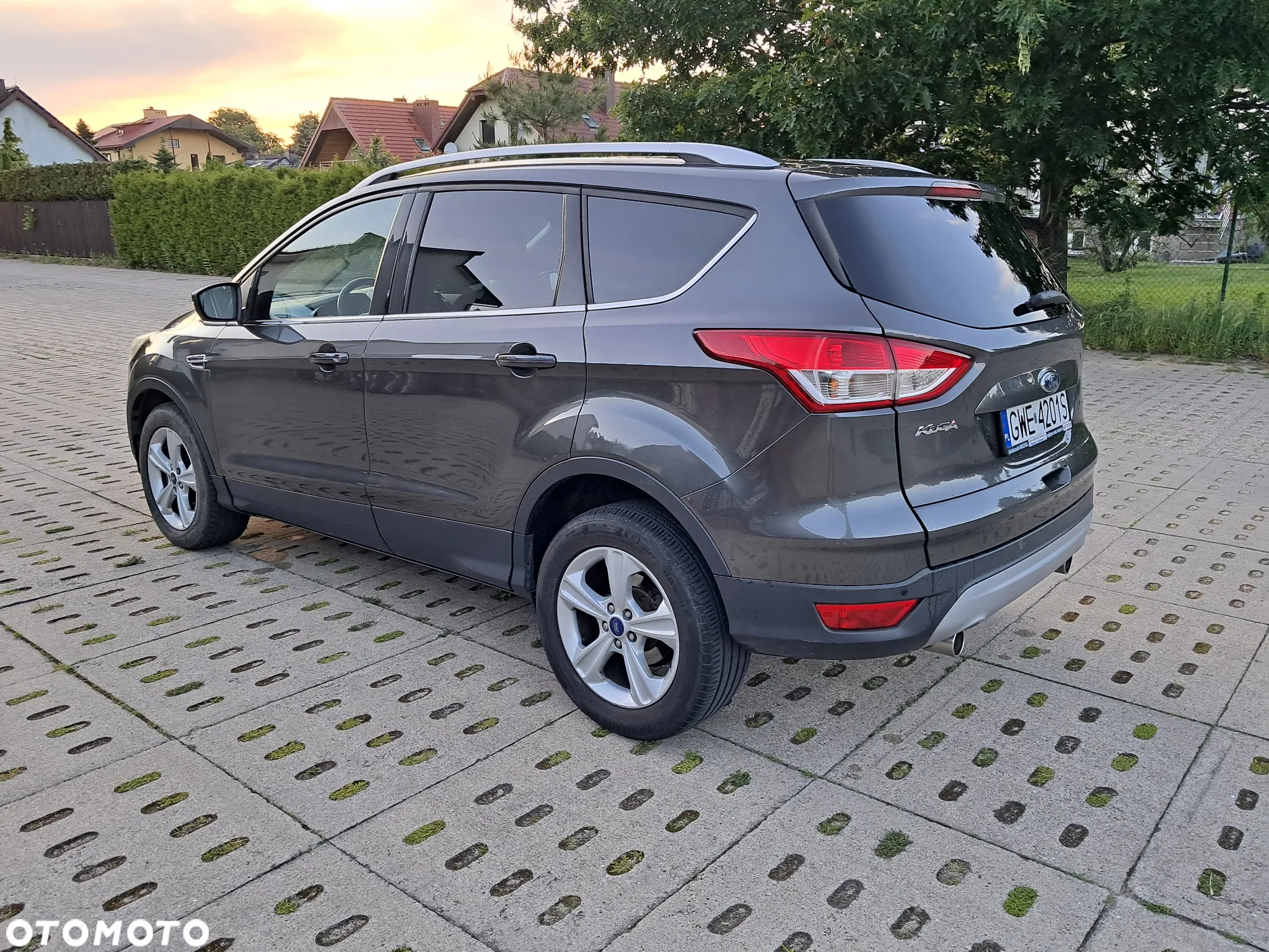Ford Kuga 2.0 TDCi 2x4 Trend - 18