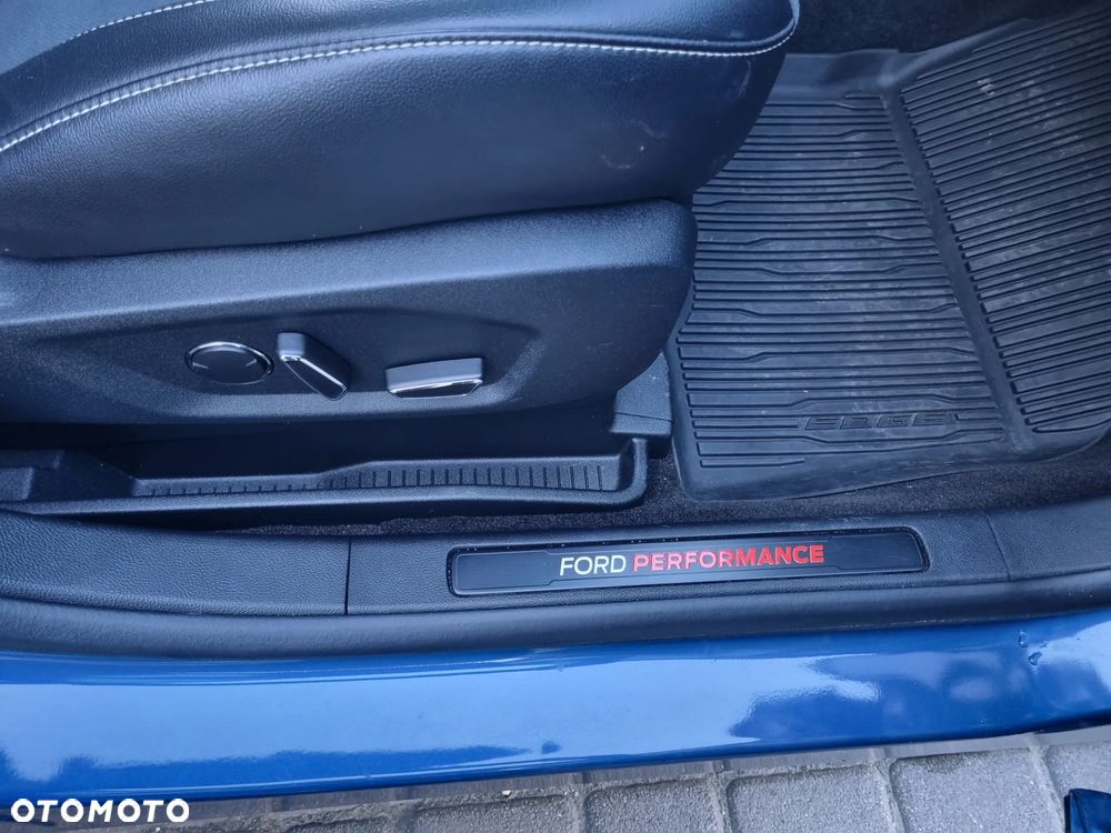 Ford Edge - 34