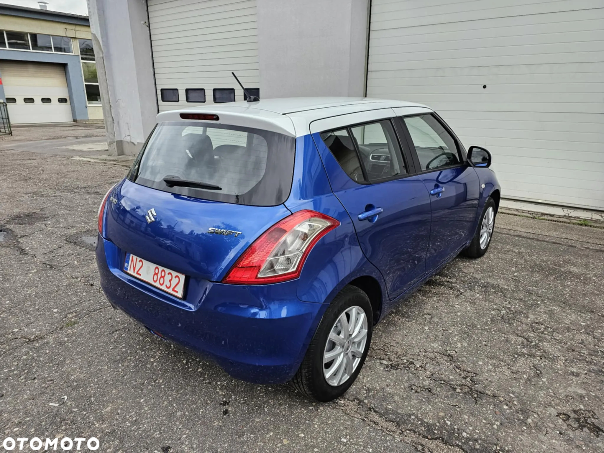Suzuki Swift 1.2 Comfort Plus - 8