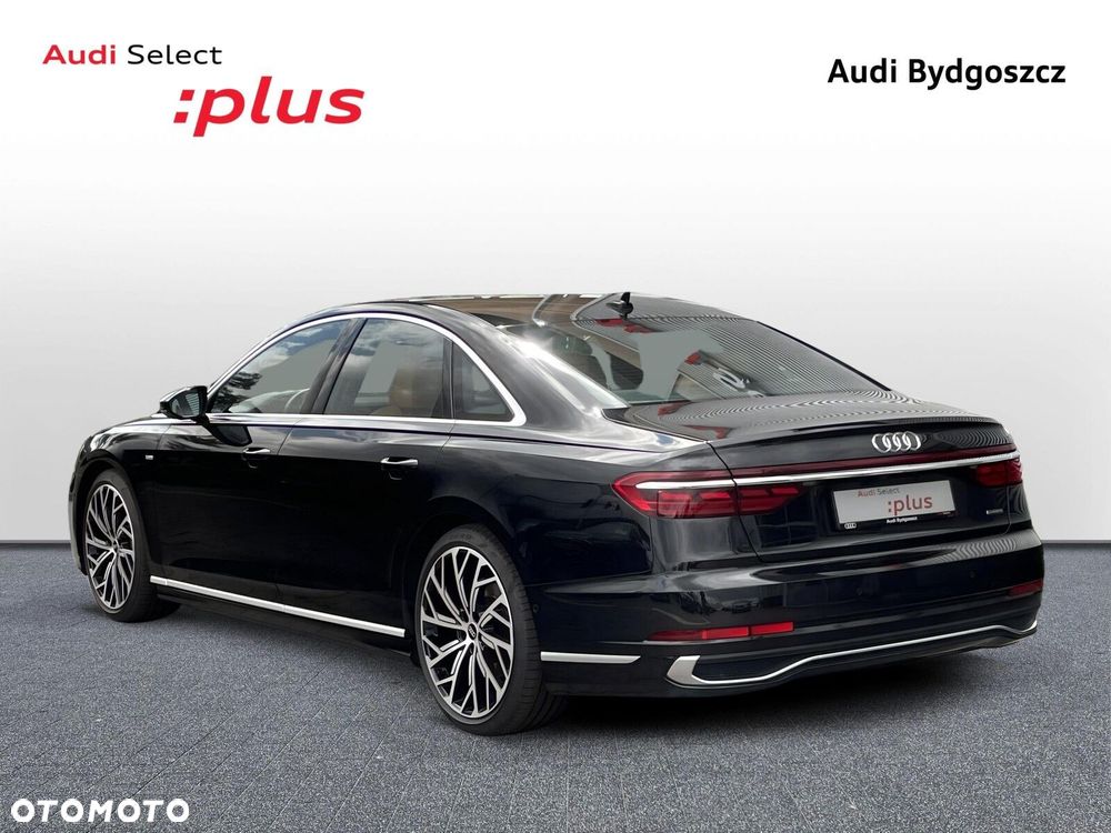 Audi A8 - 4