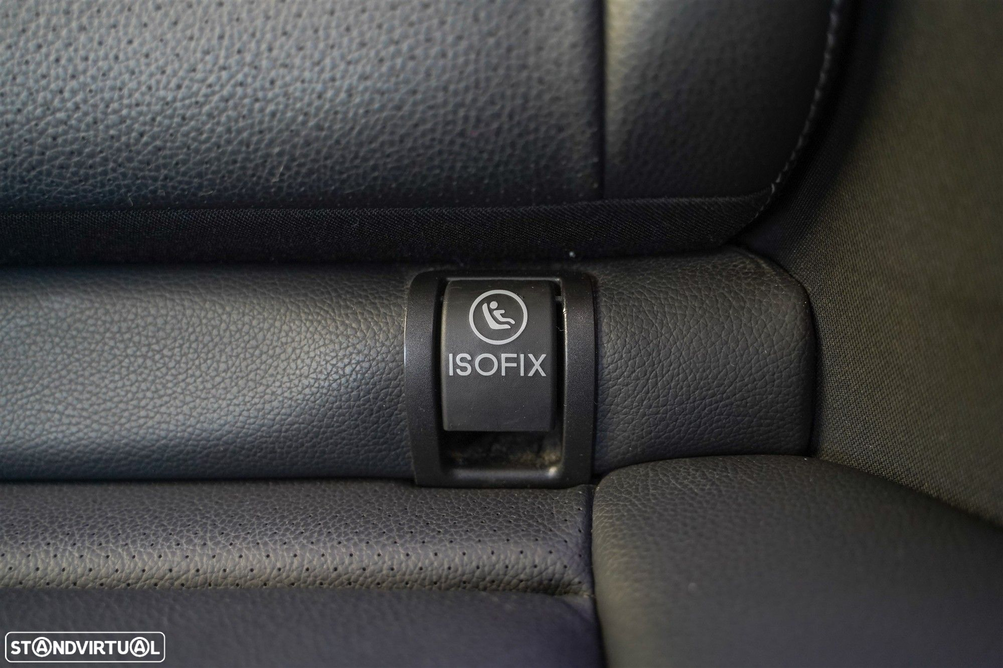 Mercedes-Benz E 300 Bluetec Hybrid Avantgarde - 12