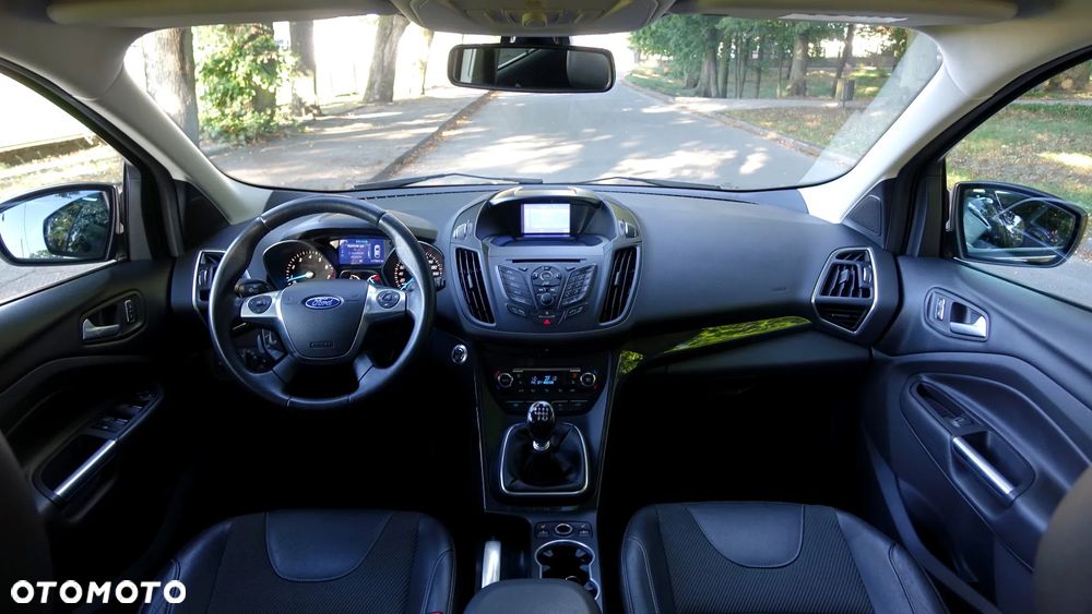 Ford Kuga 1.5 EcoBoost 2x4 Titanium - 11