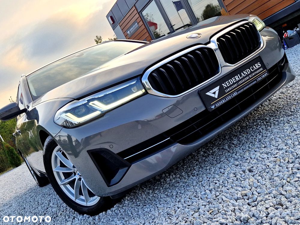 BMW Seria 5 520d Touring - 4