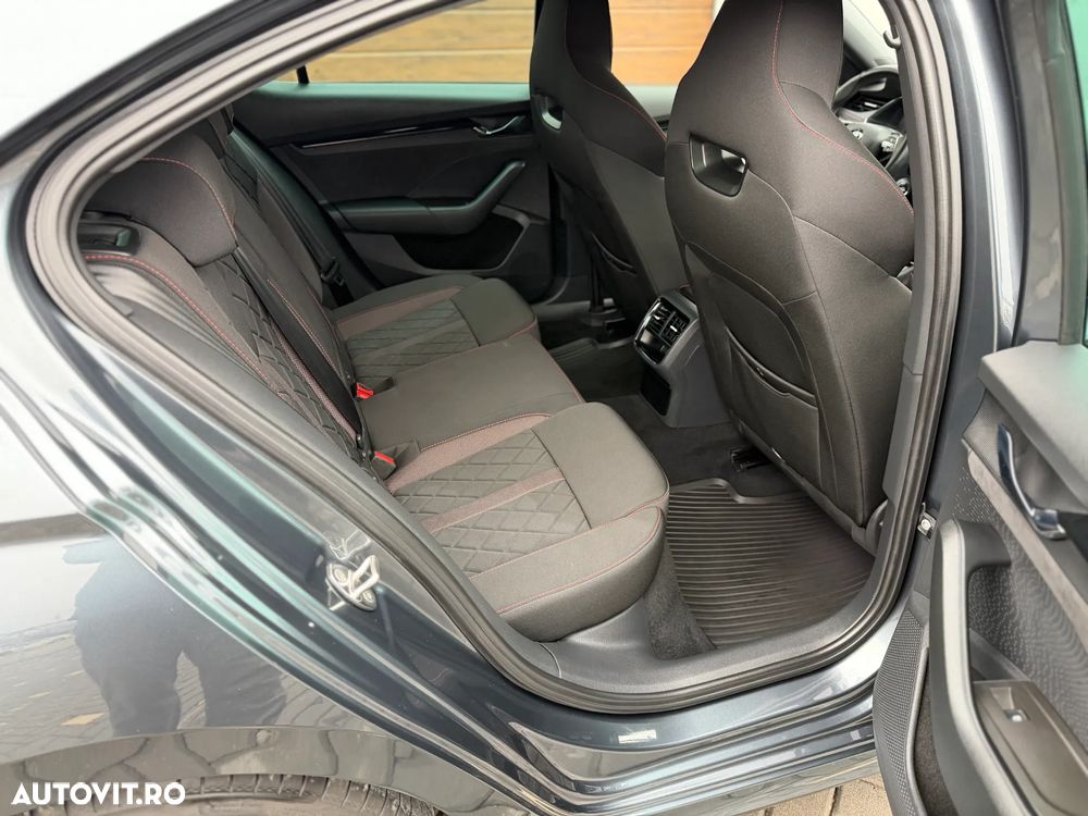 Skoda Octavia 2.0 TSI RS Plus - 15